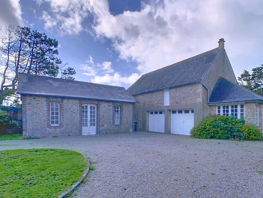 Maison à QUINEVILLE