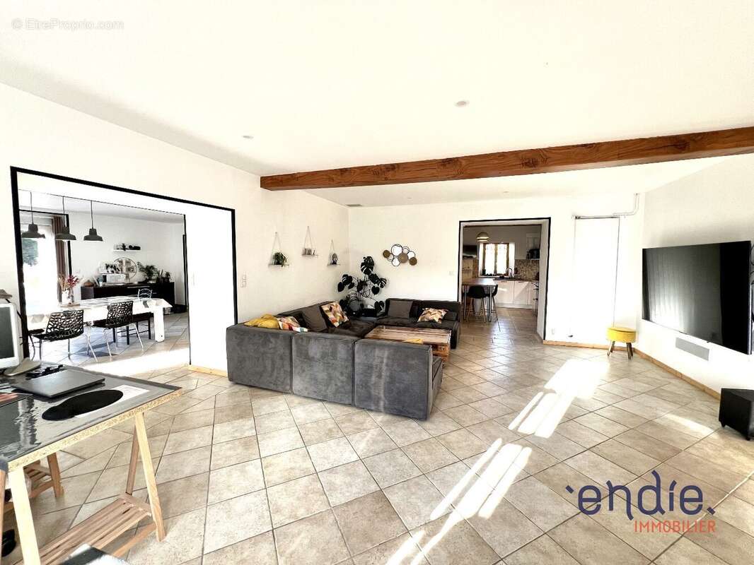 Maison à NEUVILLE-DE-POITOU