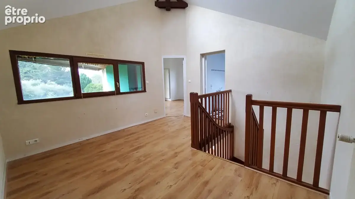 A VENDRE - Maison d'architecte 140m2 - 6 pièces - 5 chambres - 1 bureau - LAILLE - photo 5