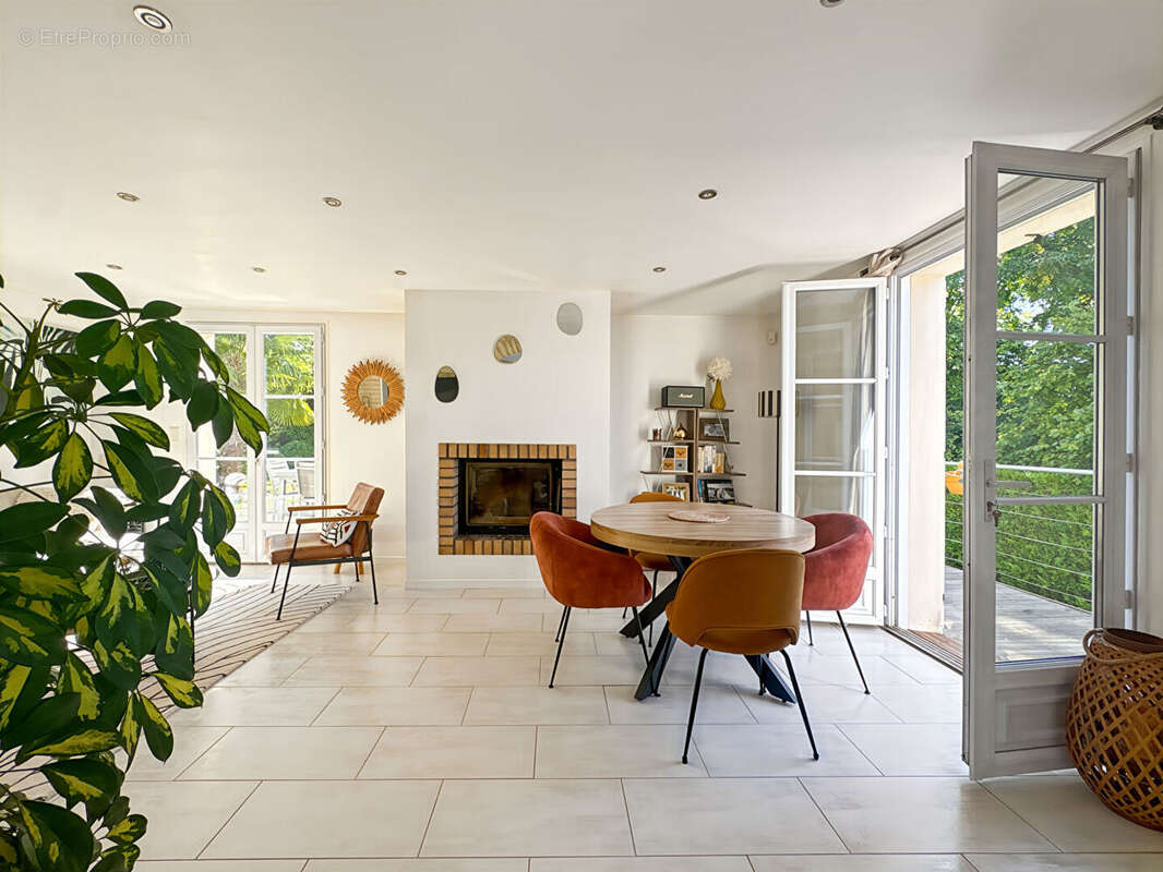 Maison à SAINT-CYR-EN-ARTHIES