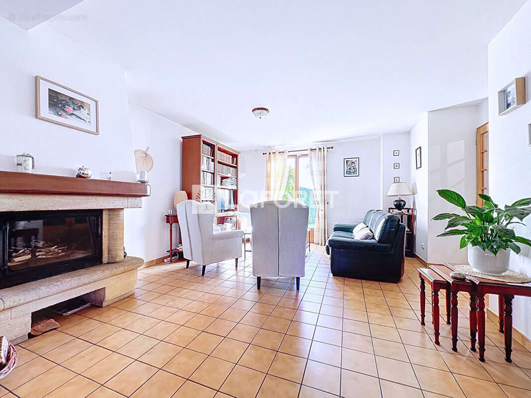 Maison à NOGENT-LE-PHAYE