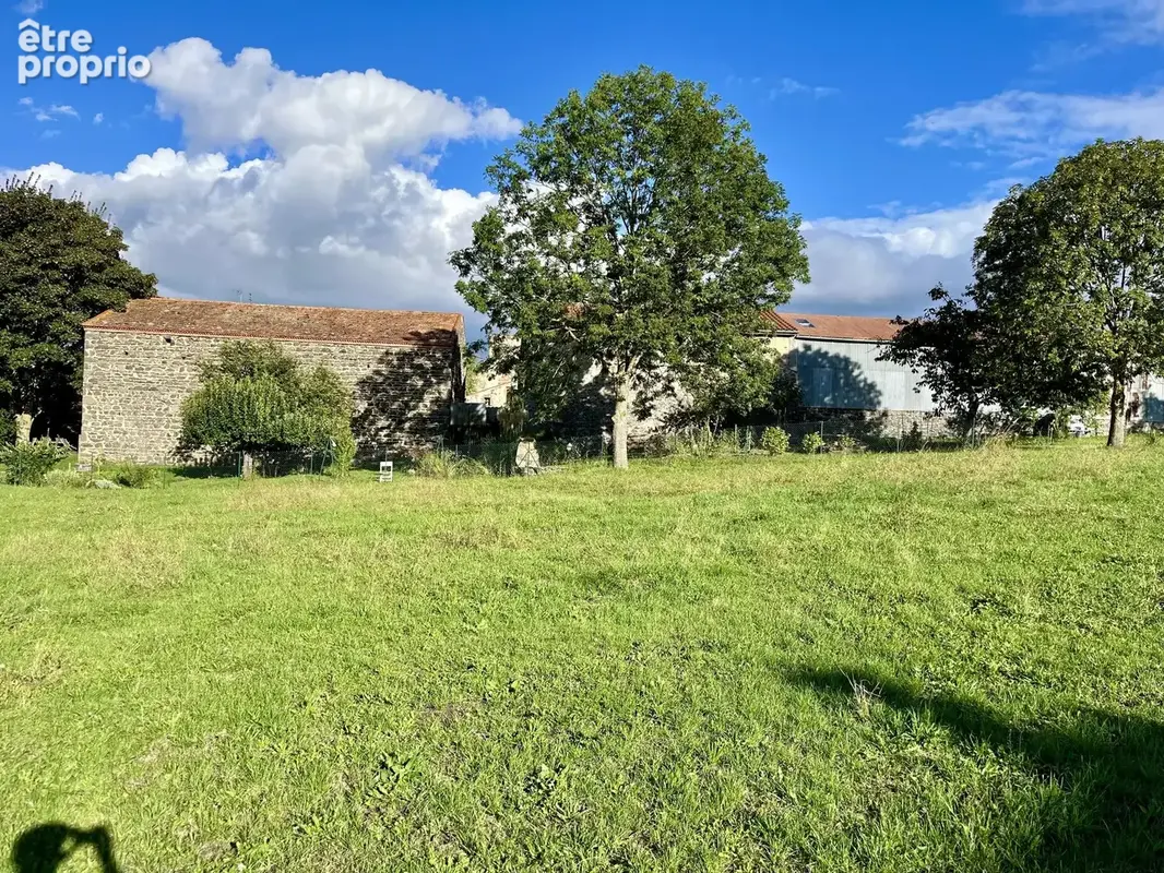 Terrain constructible de 800m2 - photo 3