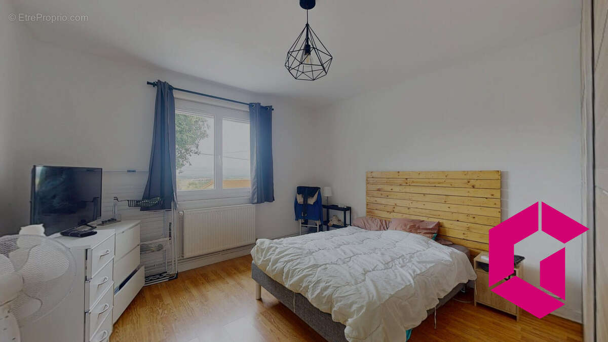 Maison à BELLEGARDE-EN-FOREZ