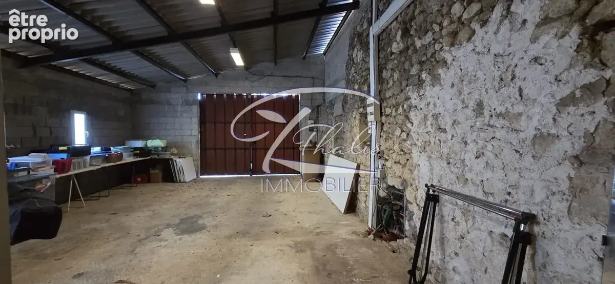 Maison 9 pièces 366 m² à vendre à Saint-Andre-De-Cubzac (33240) - photo 8