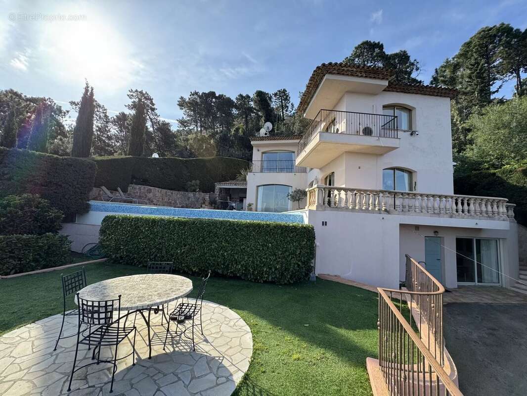 Maison à THEOULE-SUR-MER