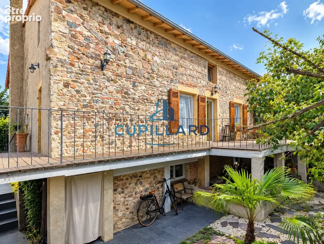VILLEREST   Maison en pierre de 229 m2 avec jardin paysagé - photo 2