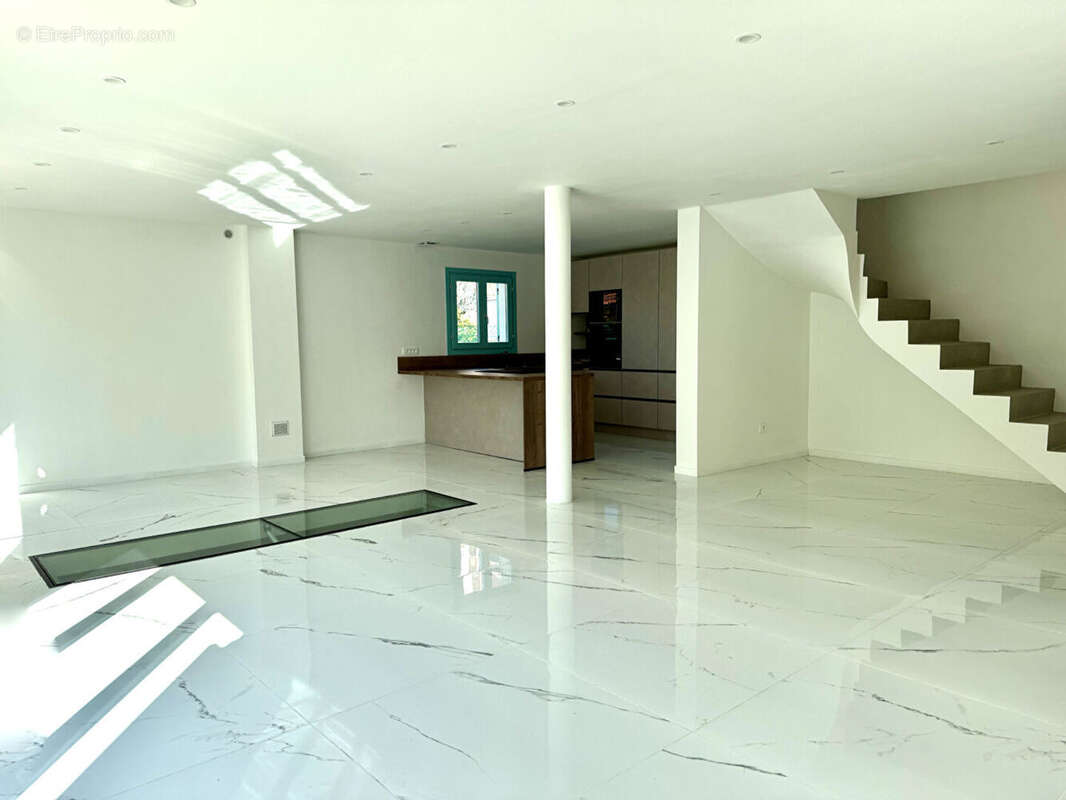 Maison à CAGNES-SUR-MER