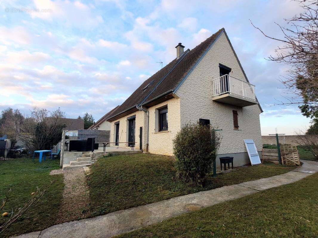 Maison à FRENOUVILLE