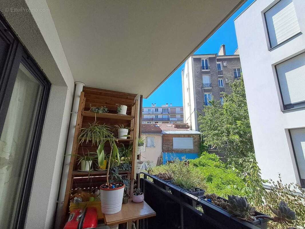 Appartement 58 m² à Romainville  - photo 2