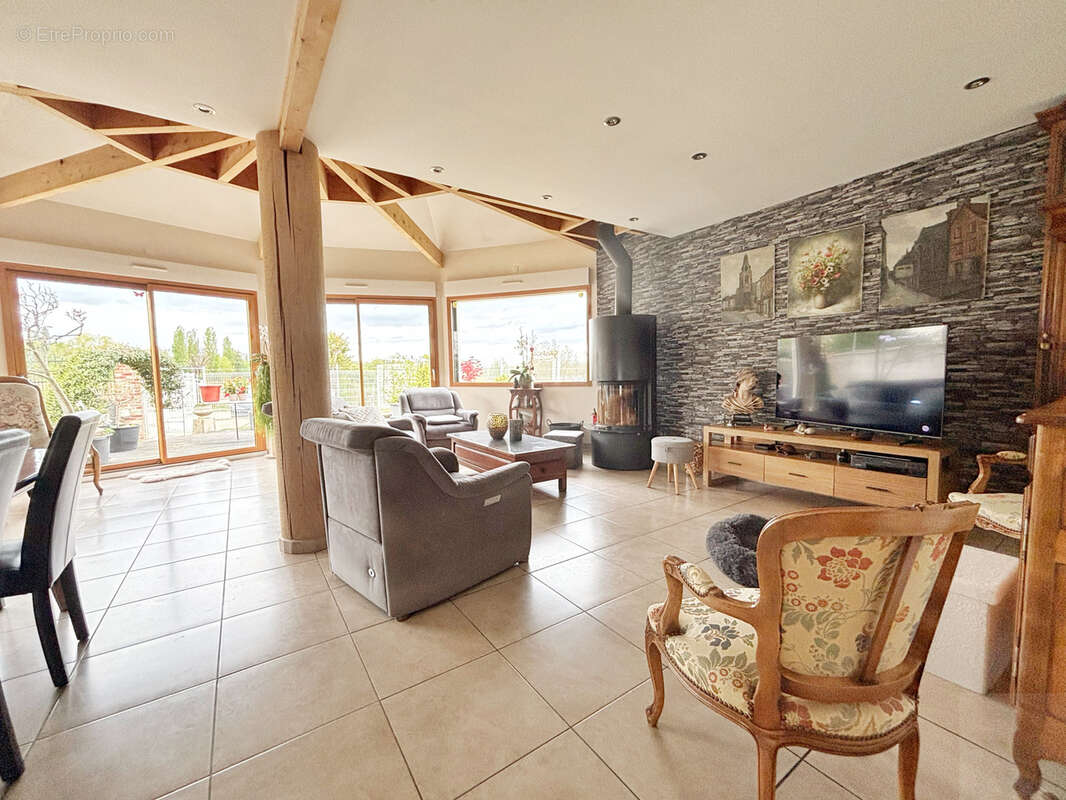 Maison à DREUIL-LES-AMIENS