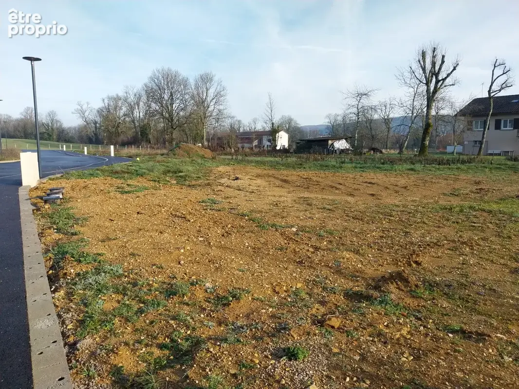 A vendre à Villereversure Terrain constructible et viabilisé 582 m2 - photo 5