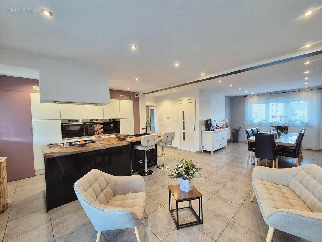 Appartement à AMNEVILLE