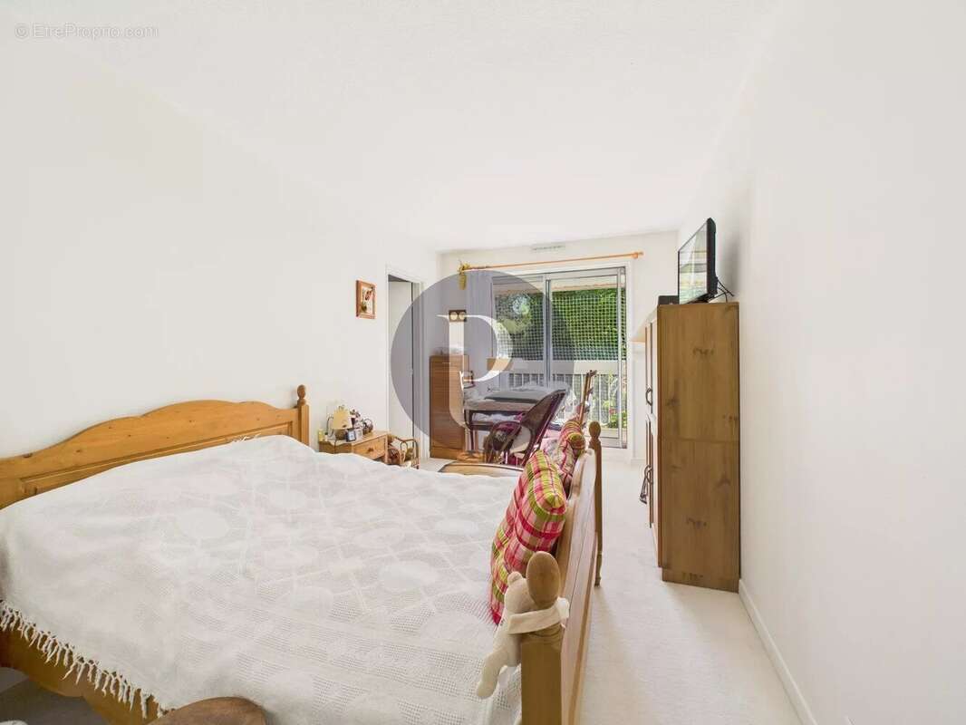 Appartement à VERRIERES-LE-BUISSON