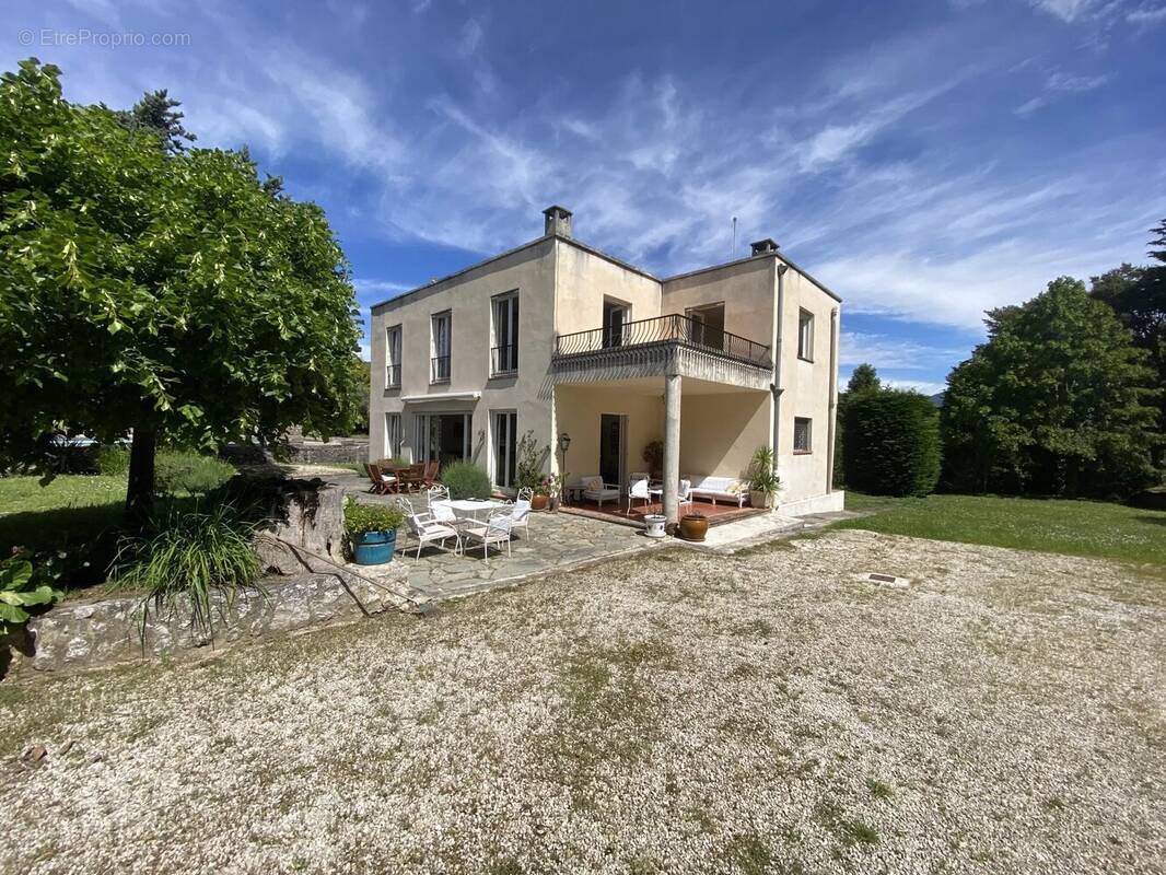 Maison à BERRE-LES-ALPES