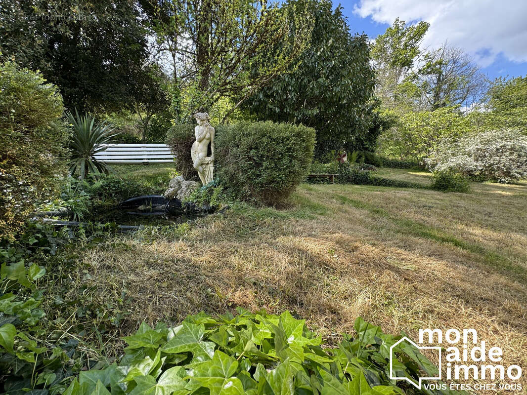 Maison à COULOUNIEIX-CHAMIERS
