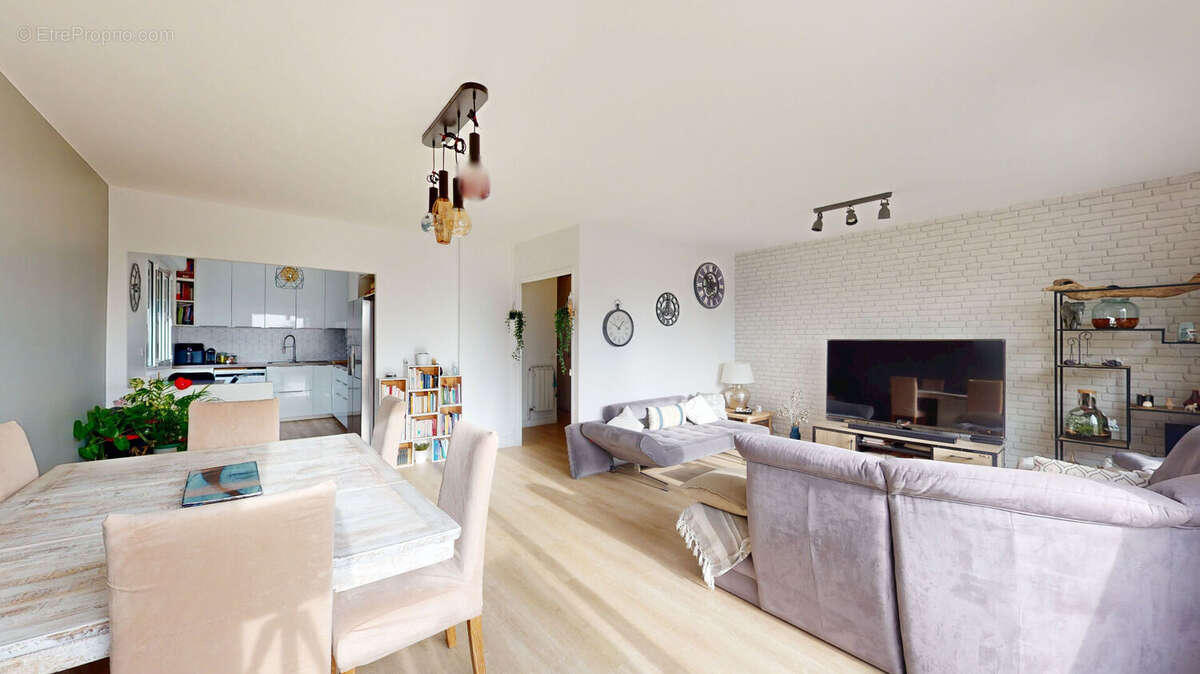 Appartement à LE PLESSIS-TREVISE