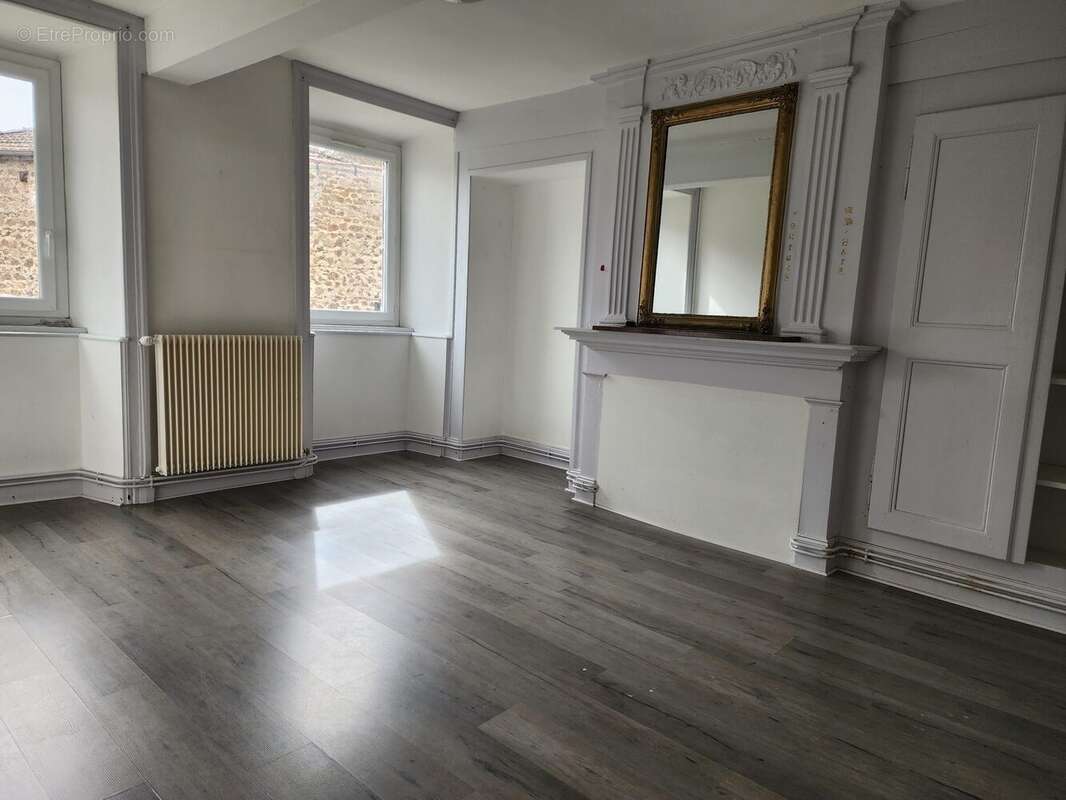 Appartement à MONTFAUCON-EN-VELAY