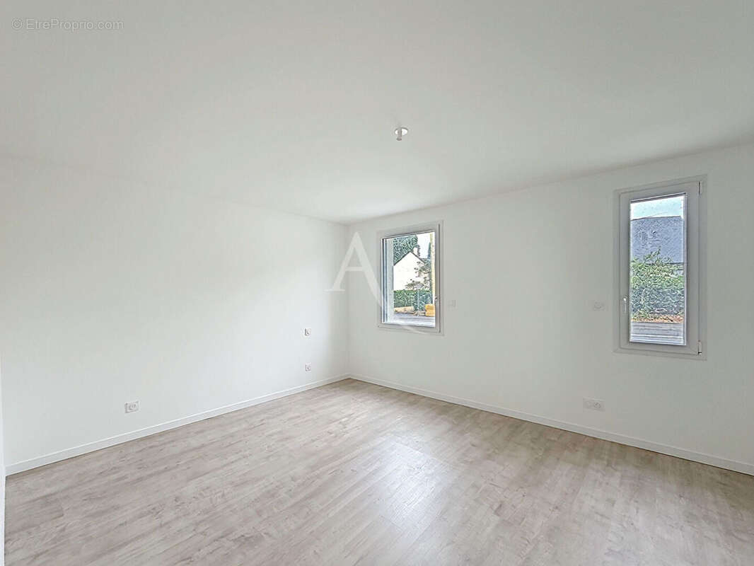 Maison Les Ponts De Ce 6 pièce(s) - photo 4