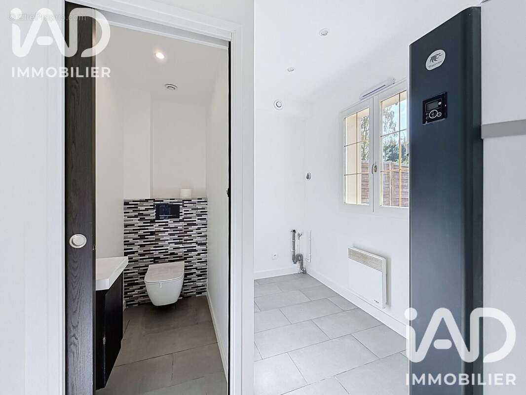 Maison 115 m² à Le Plessis-Feu-Aussoux  - photo 6