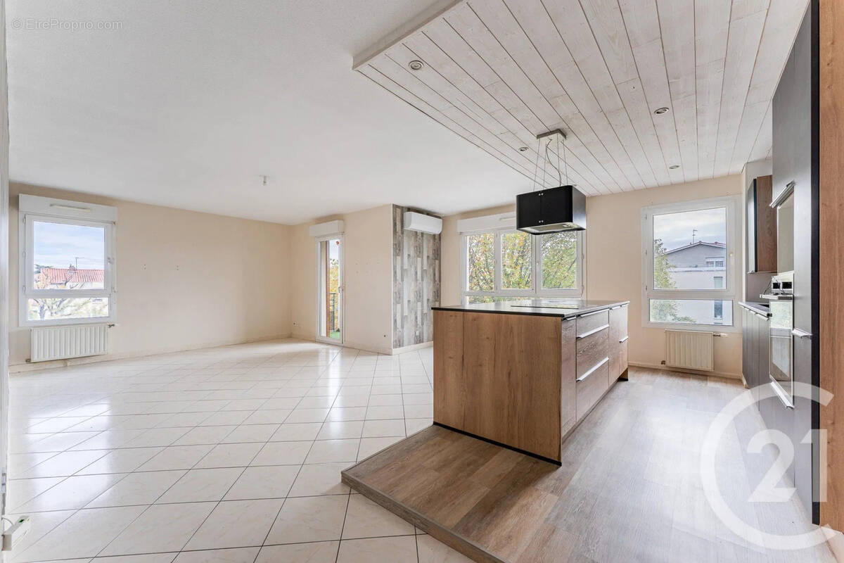 Appartement à SAINT-FONS