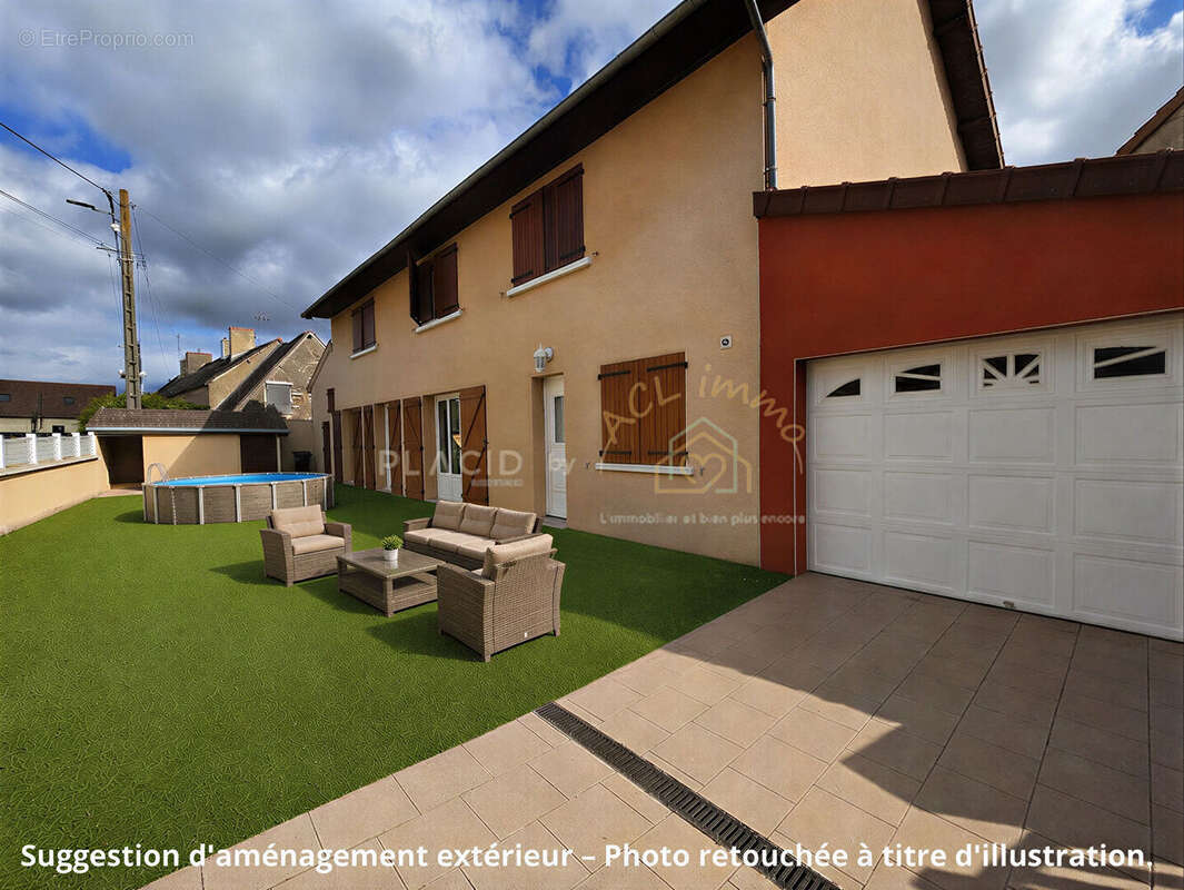 Maison à CERANS-FOULLETOURTE