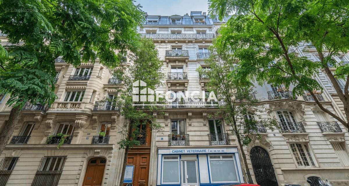 Appartement à PARIS-19E