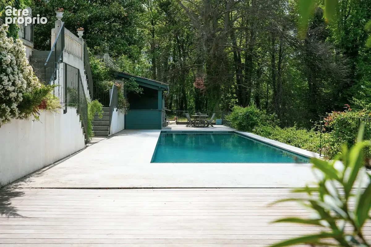 Caluire et Cuire - Le Vernay - Belle propriété de 550 m2 - photo 5