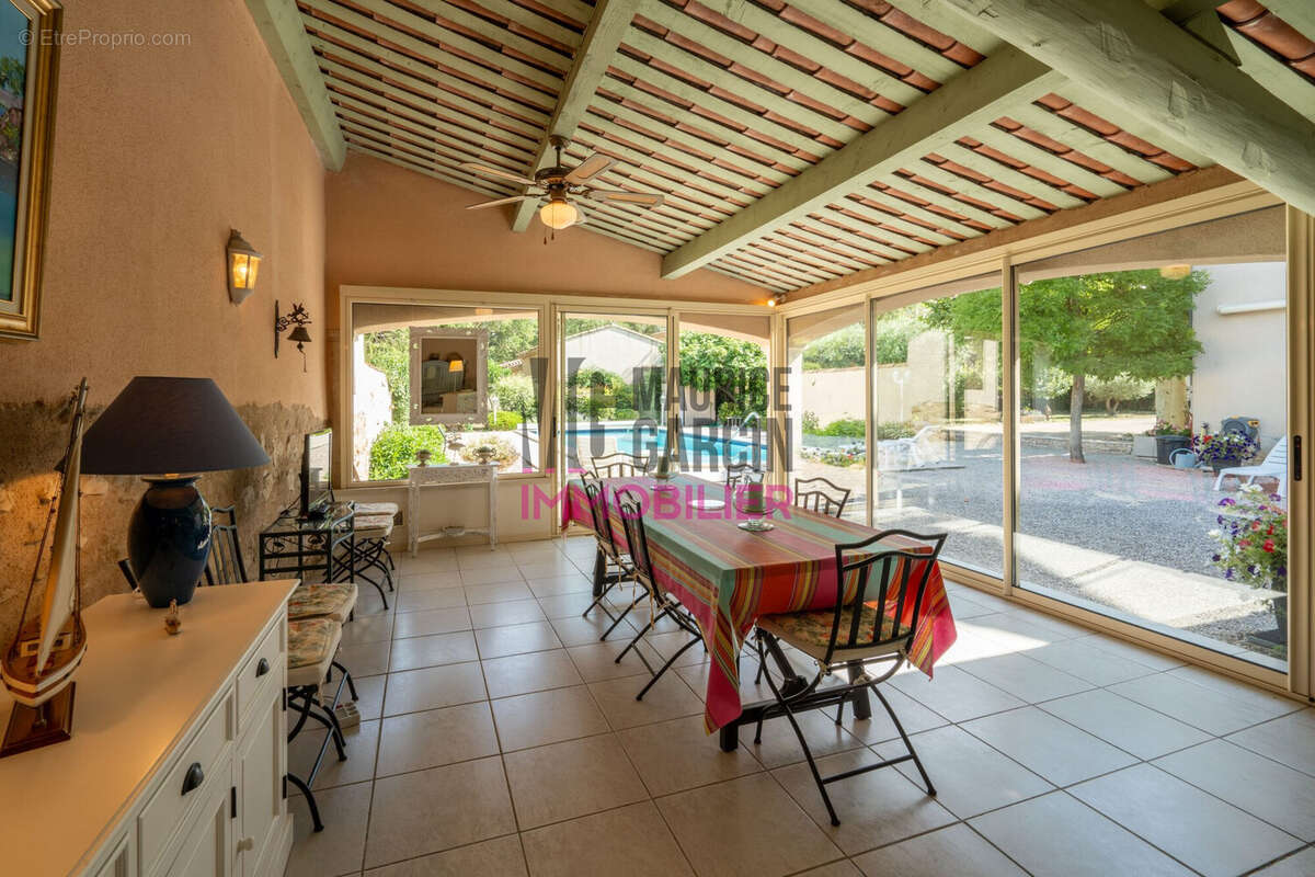 Maison à SAINT-SATURNIN-LES-AVIGNON