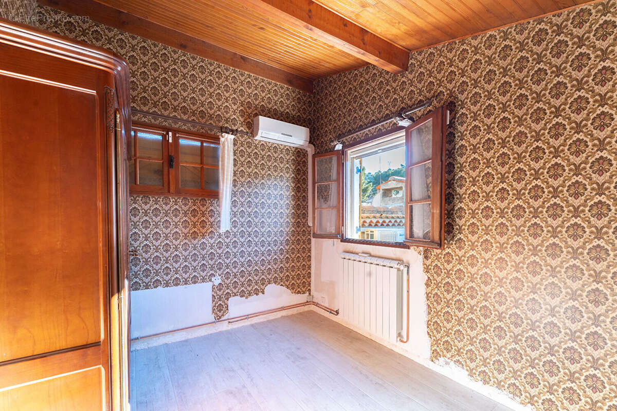 Maison à CHATEAUNEUF-LES-MARTIGUES