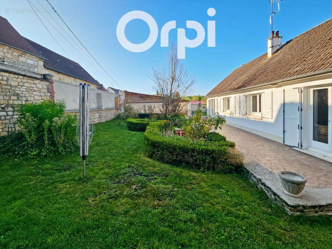 Maison à GOURNAY-SUR-ARONDE