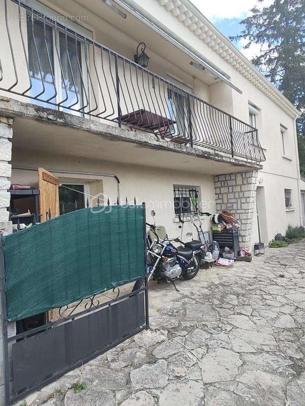 Maison à CHATEAUNEUF-DU-RHONE