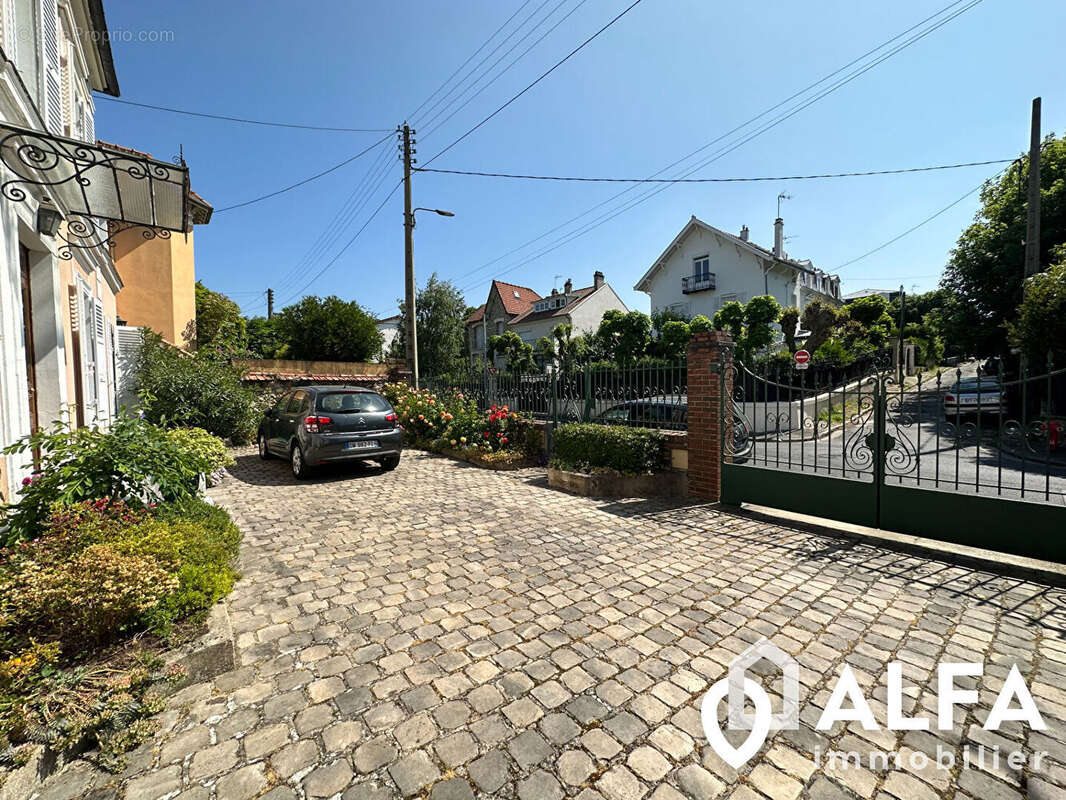 Maison Bas de Montmorency 8 pièce(s) 178 m2, avec dépendance et terrain de 960 m2. - photo 4