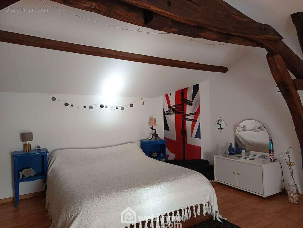 Maison à SAINT-JEAN-POUTGE