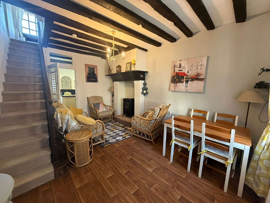 Maison à ARNAC-LA-POSTE