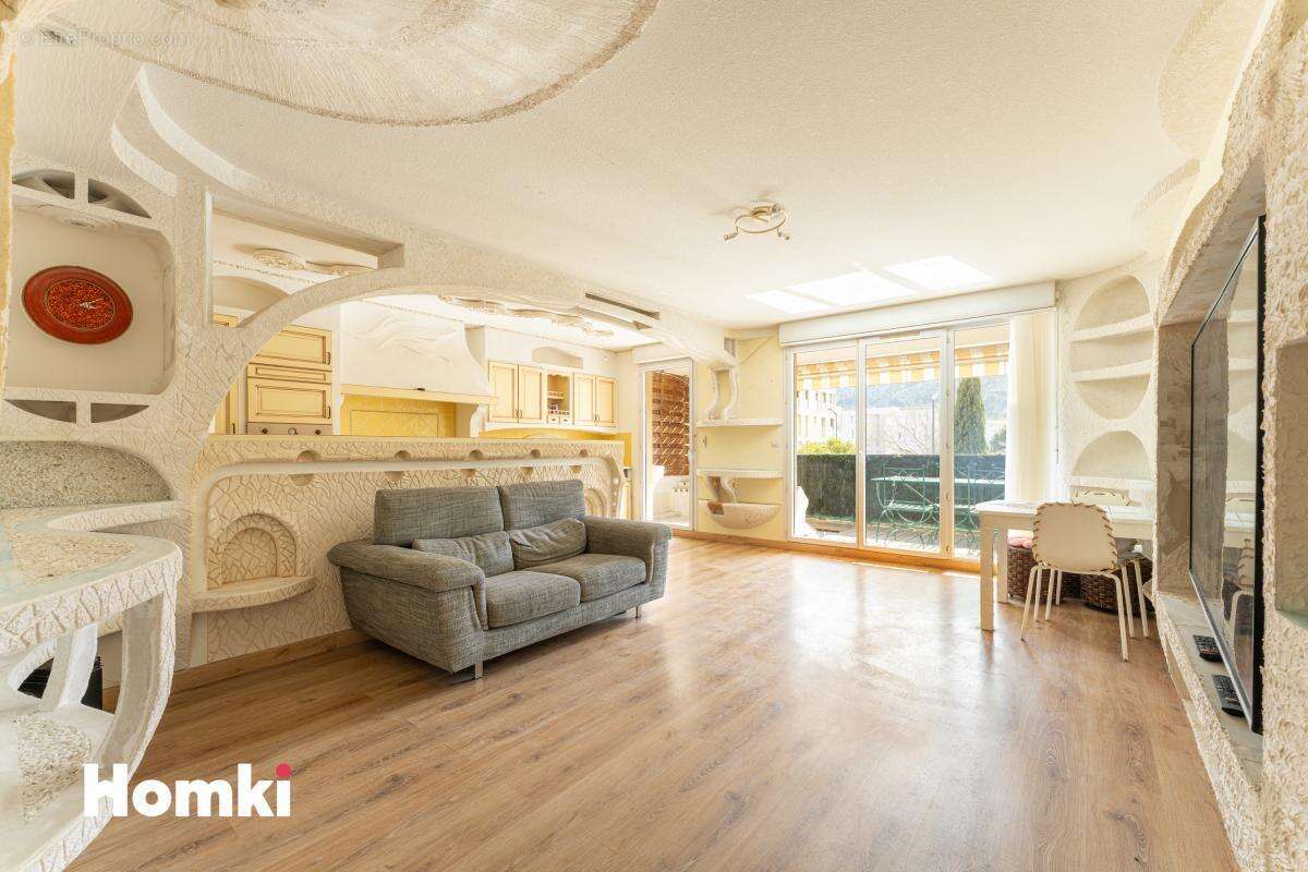 Appartement à MARSEILLE-9E