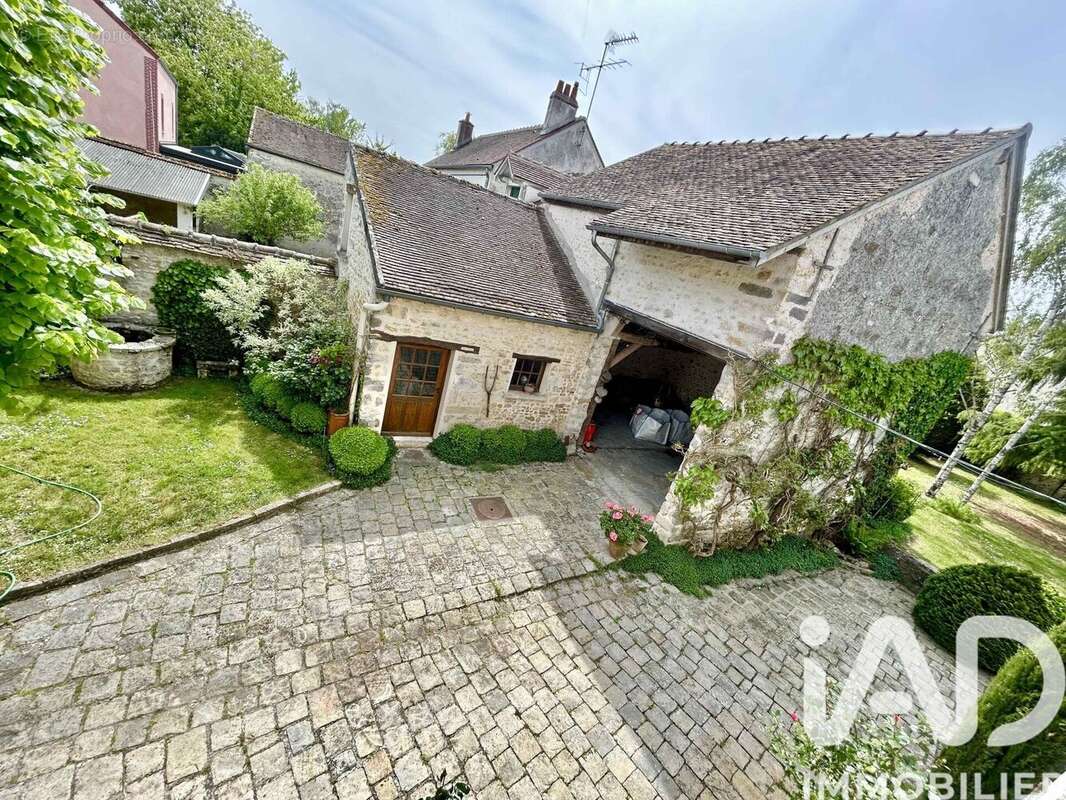 Photo 3 - Maison à URY