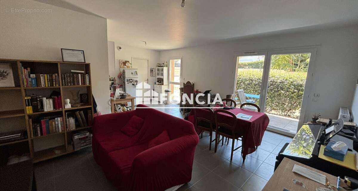  À VENDRE – T3 avec Terrasse et 2 Parking - photo 5