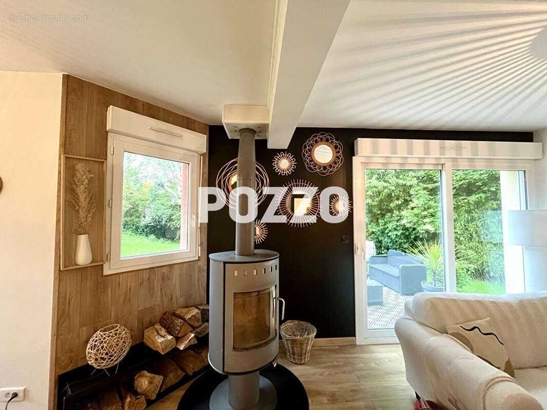 Maison Saint Planchers 6 pièce(s) 110 m2 sur 845m² - photo 8