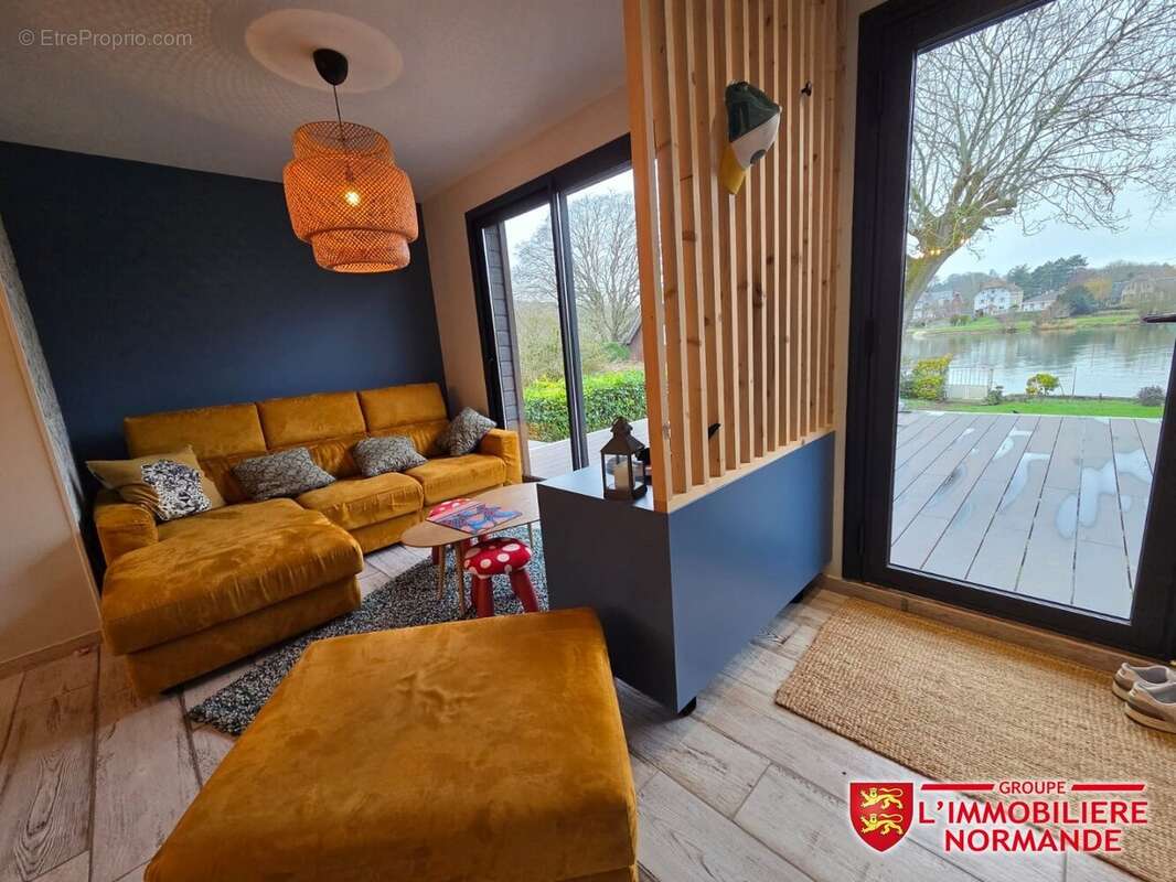 Maison à SAINT-PIERRE-DU-VAUVRAY