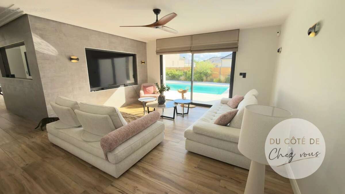 Maison à LE PAVILLON-SAINTE-JULIE