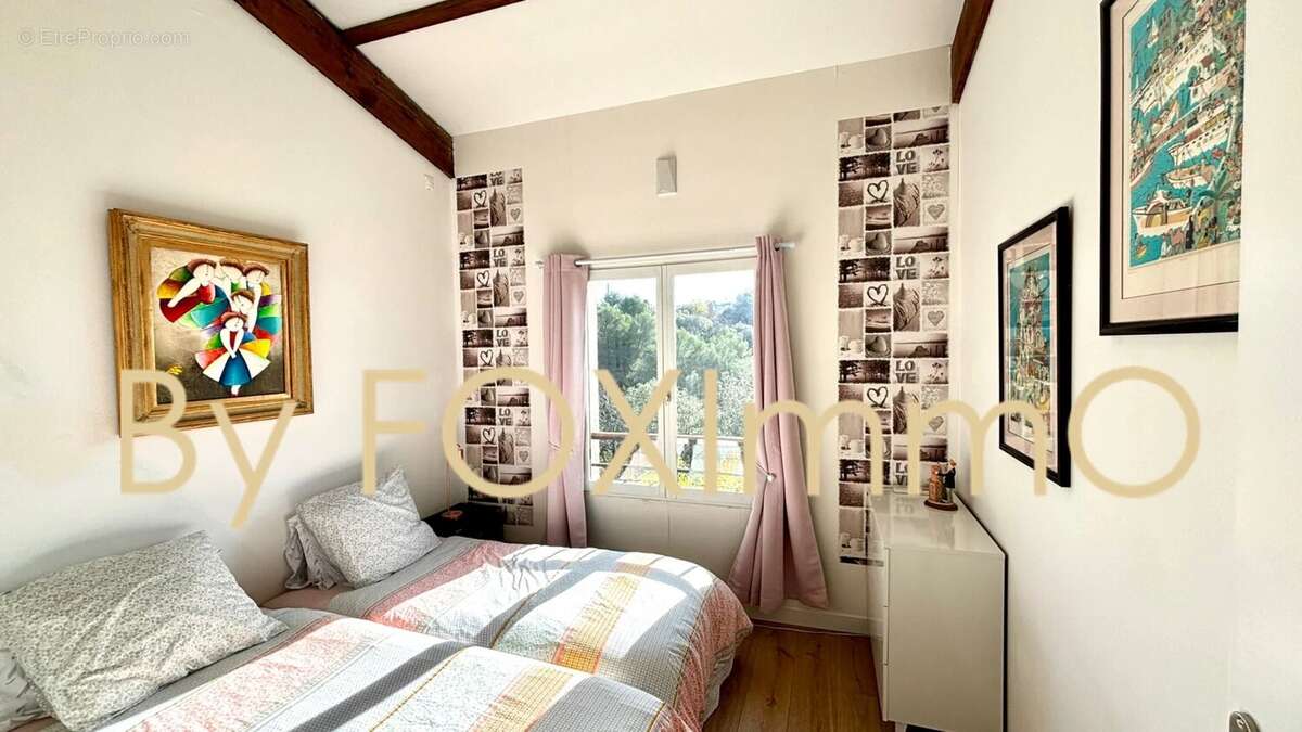 Maison à SAINT-LAURENT-DU-VAR