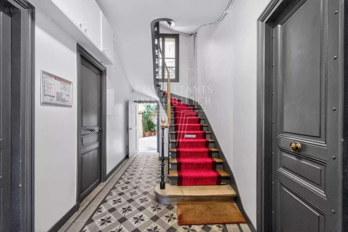 Appartement à LEVALLOIS-PERRET