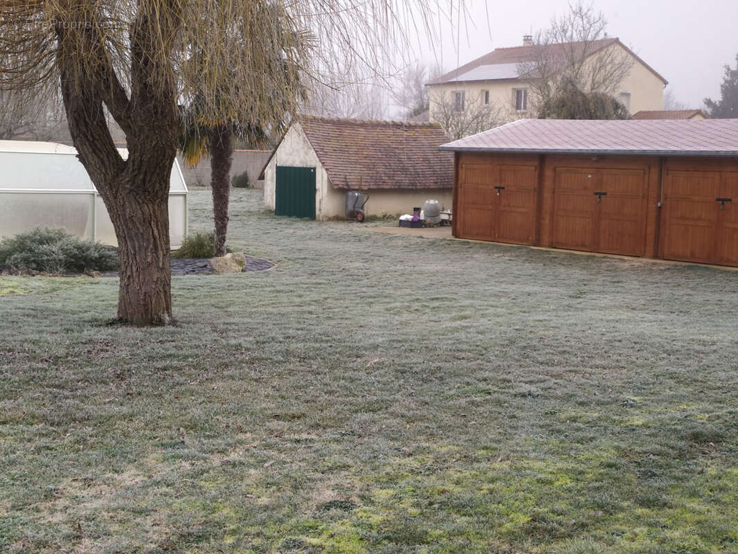 Très belle propriété prestations haut de gamme avec 280 m2 sur 5000 m2 de terrain avec piscine - photo 17