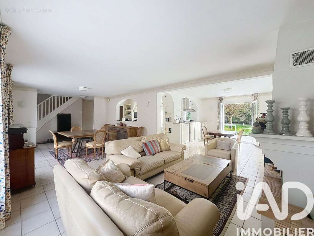 Maison 165 m² à Favieres  - photo 5