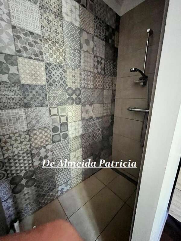 Maison à SAUGNAC-ET-CAMBRAN