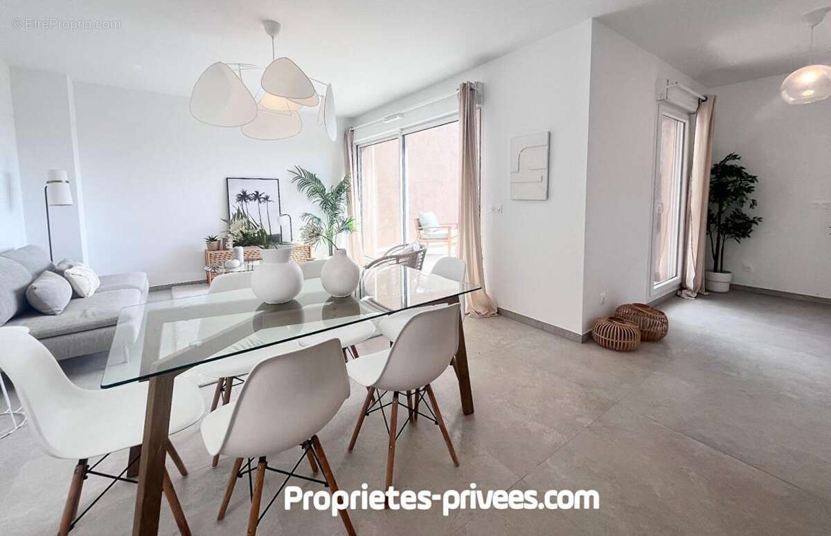 Appartement à FREJUS