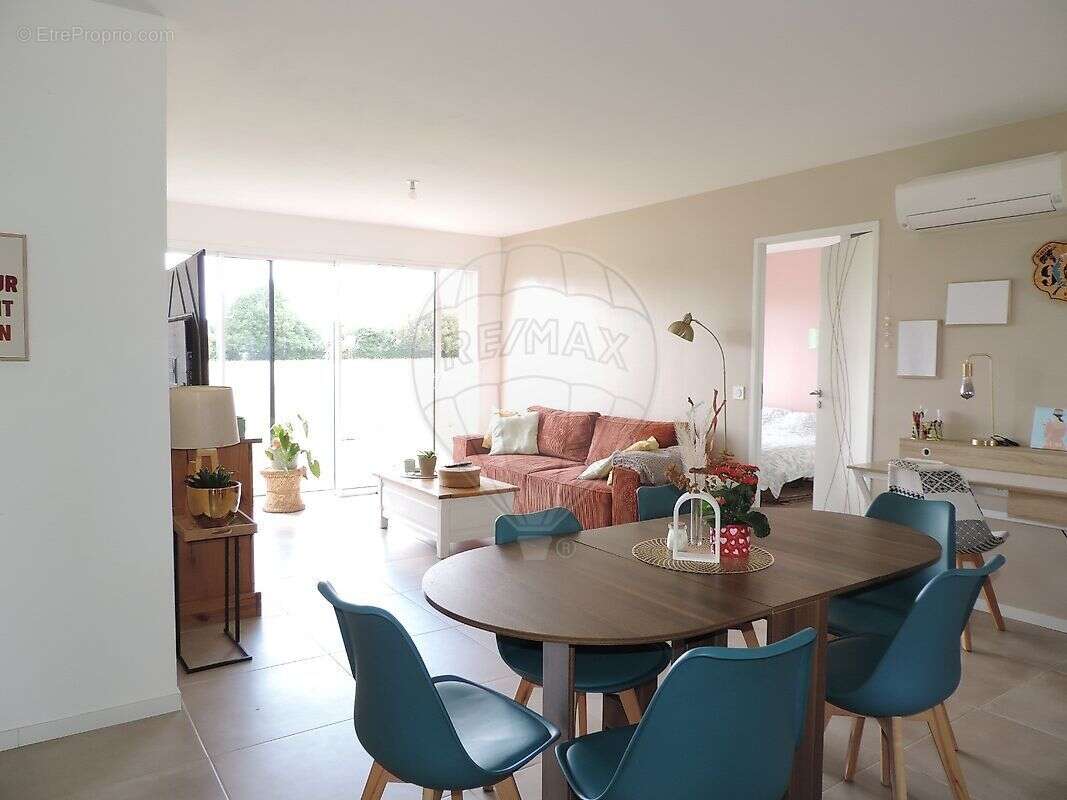 Maison à PORT-D'ENVAUX