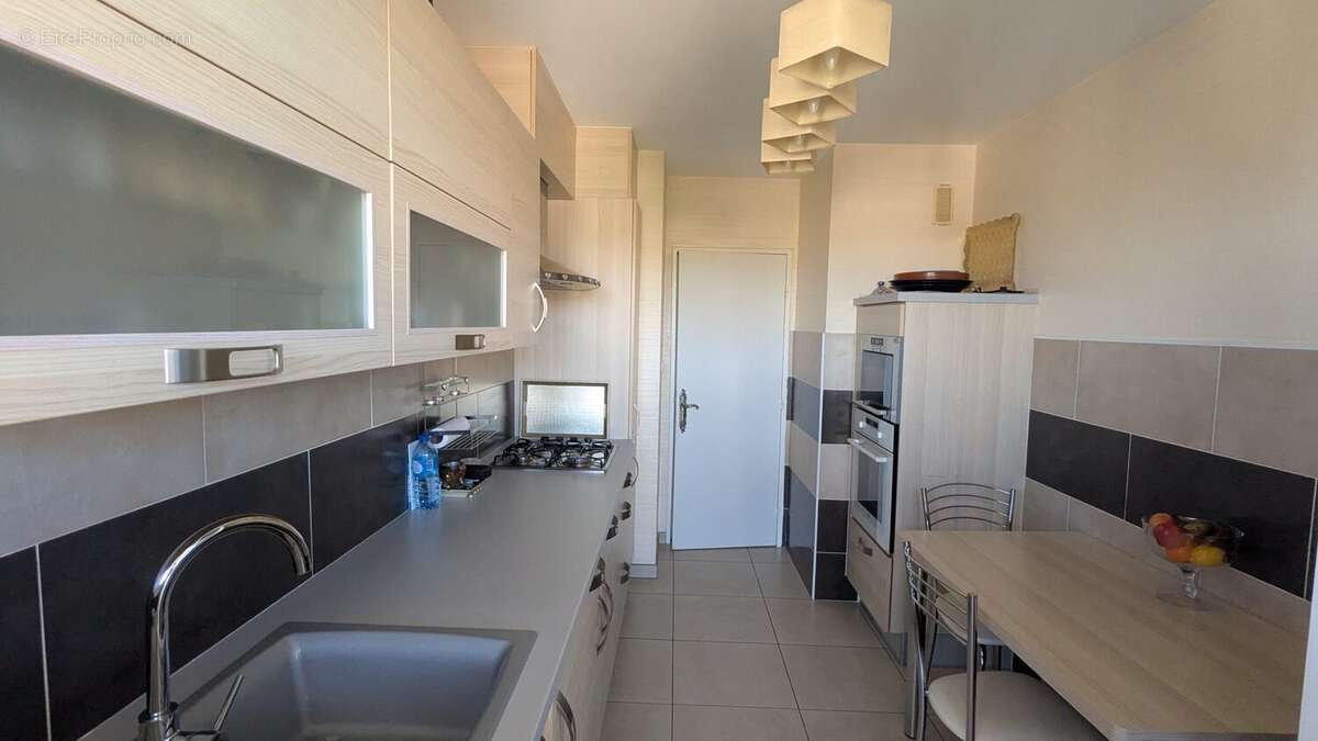 Appartement 70 m² à Chenove  - photo 4
