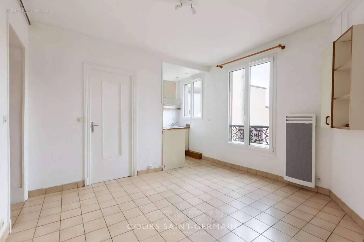 Appartement à PARIS-18E