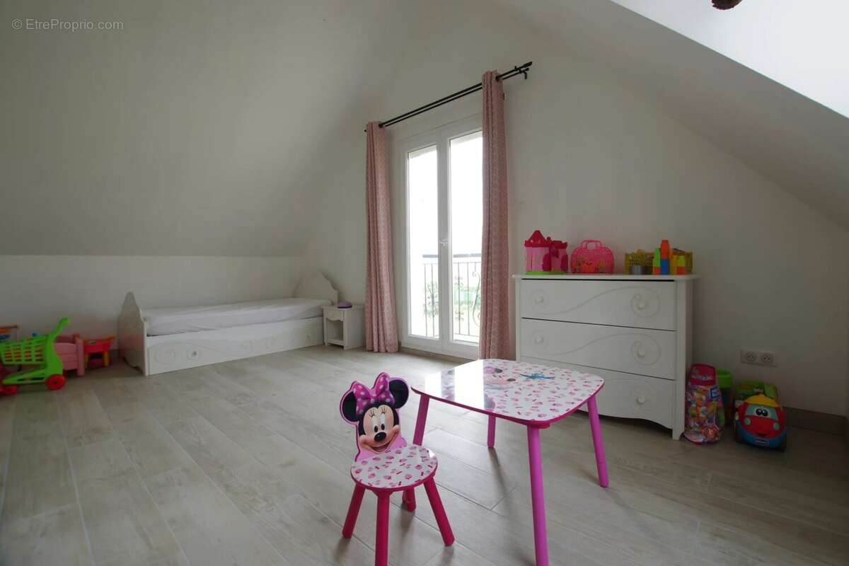 Maison à ULLY-SAINT-GEORGES